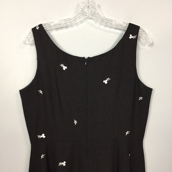 DRESSBARN Sleeveless Embroidered Linen Ble… - Picture 7 of 16